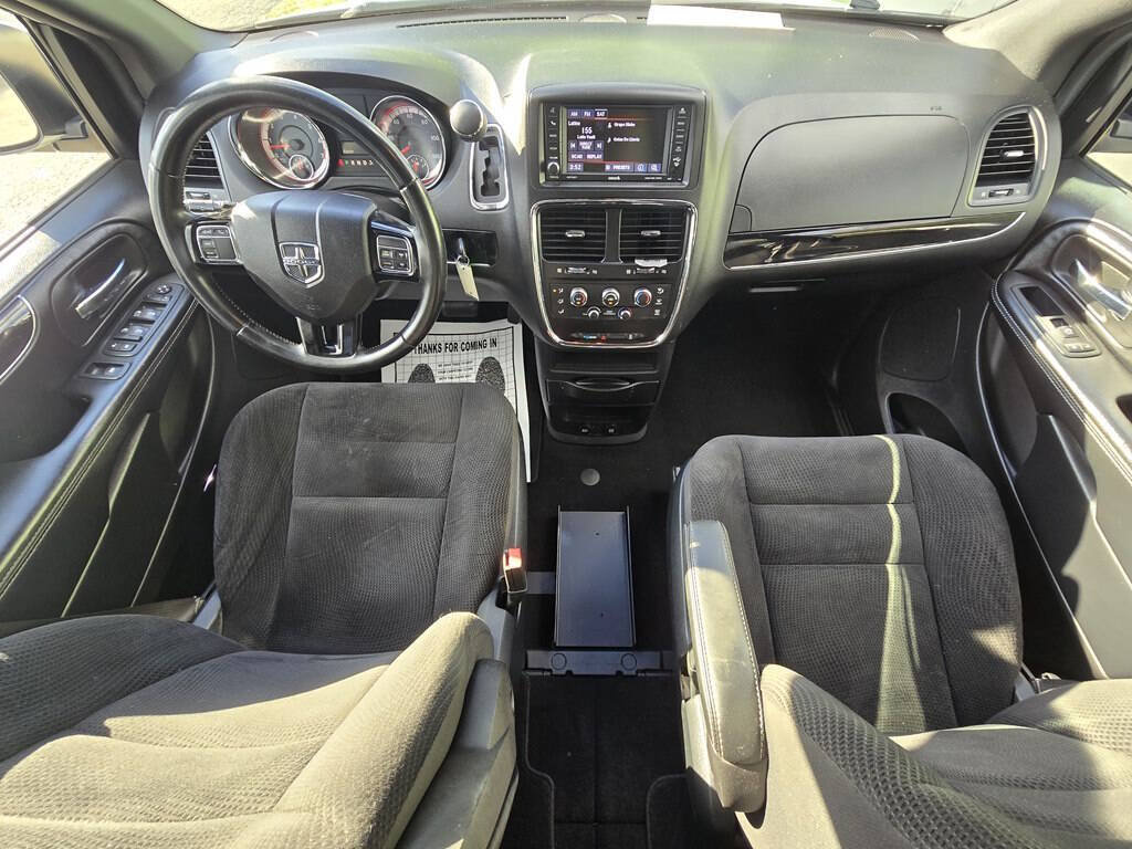 Used 2019 Dodge Grand Caravan SE FWD image 7