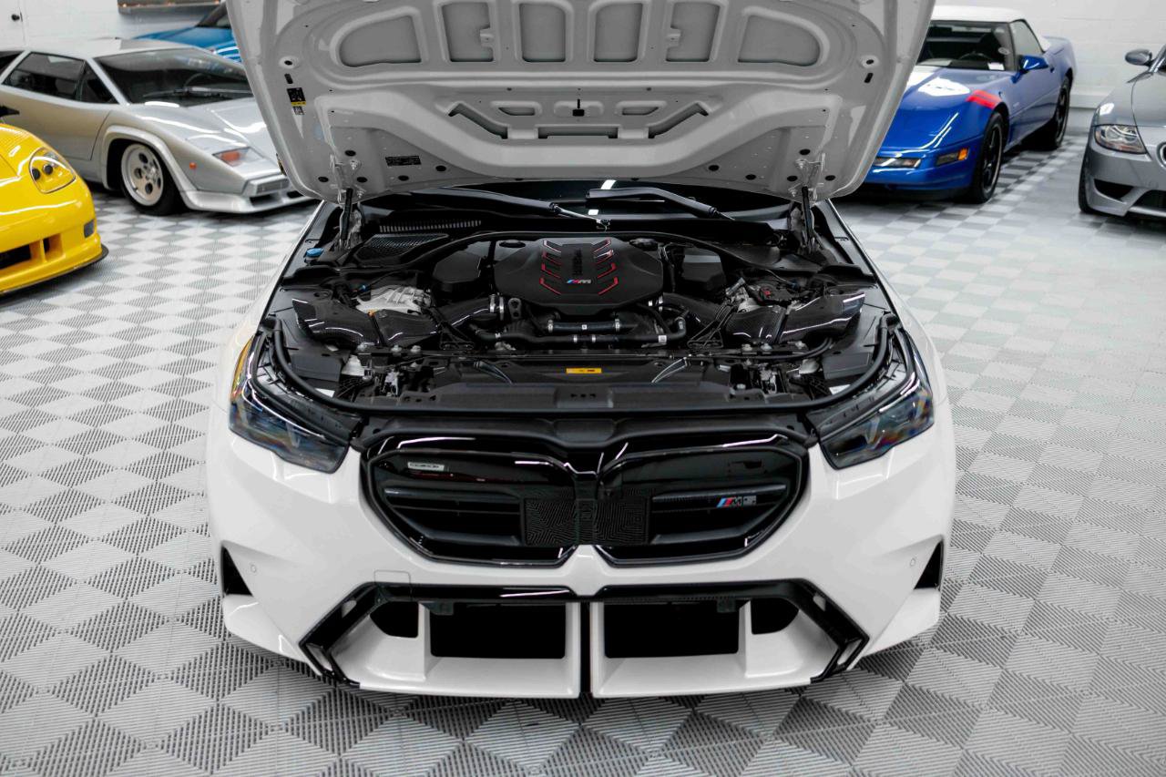 Used 2025 BMW M5 w/ Carbon Package AWD/4WD image 94