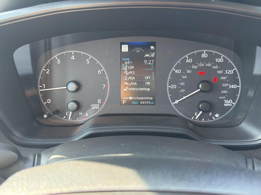 Used 2024 Toyota Corolla LE FWD image 8