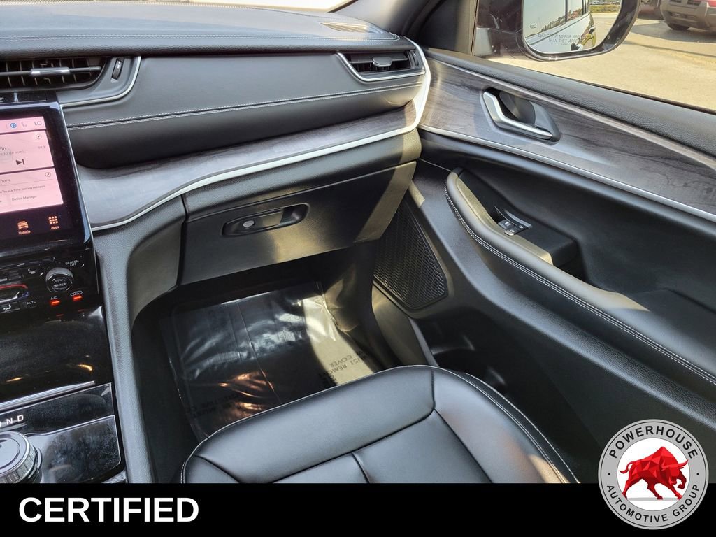 Used 2024 Jeep Grand Cherokee Limited image 21