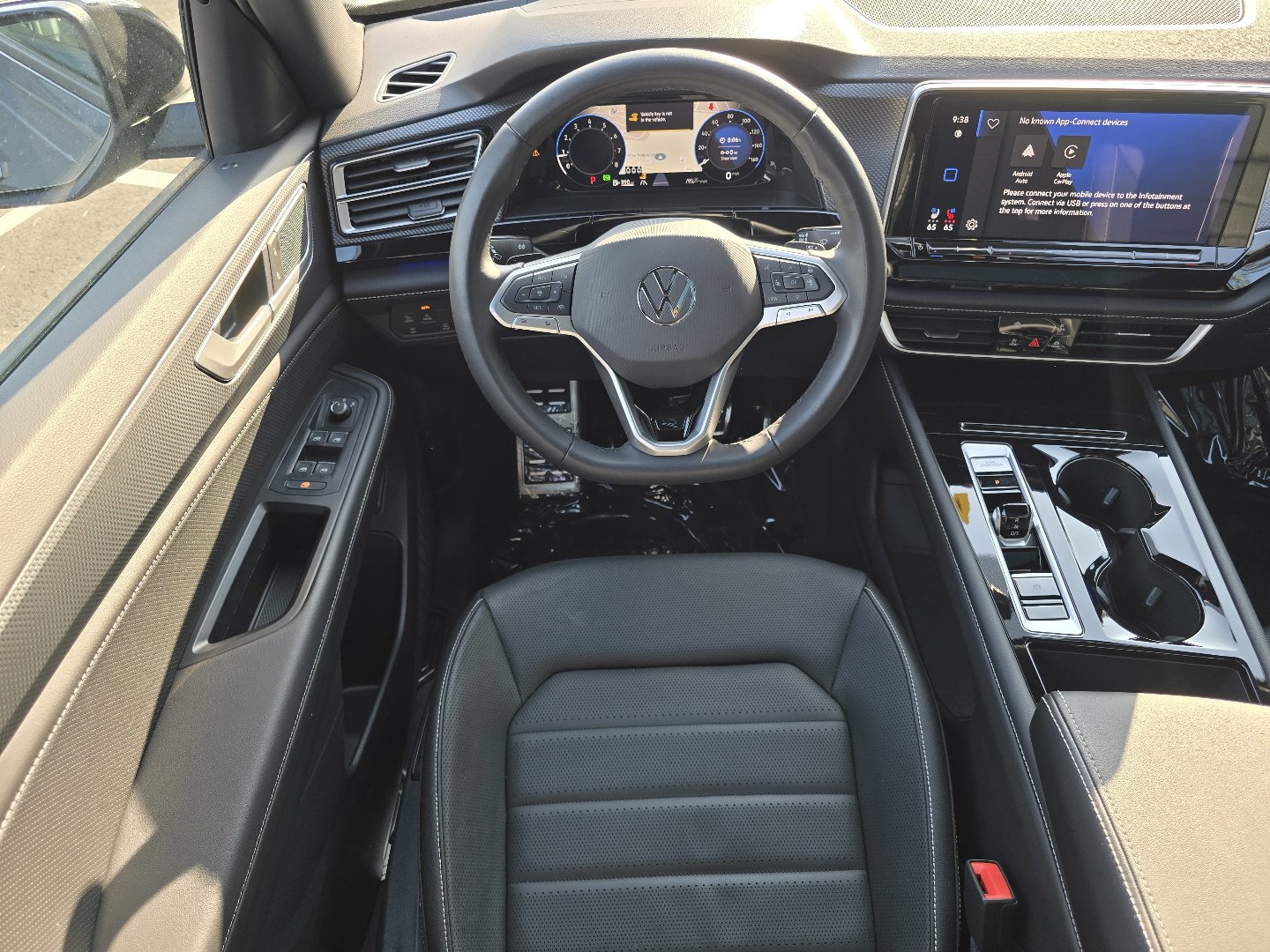 Certified 2025 Volkswagen Atlas Cross Sport SEL R-Line AWD/4WD image 34