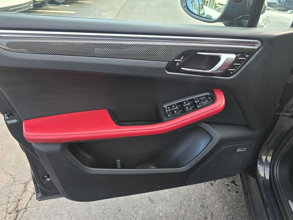 Used 2023 Porsche Macan S image 16