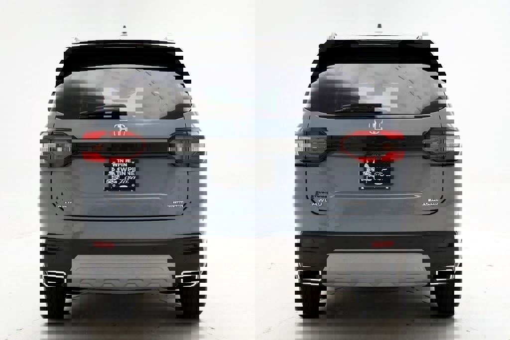 Used 2025 Honda Pilot Touring image 7