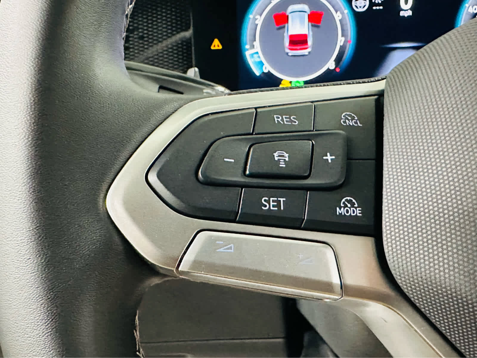 Certified 2025 Volkswagen Tiguan S image 14