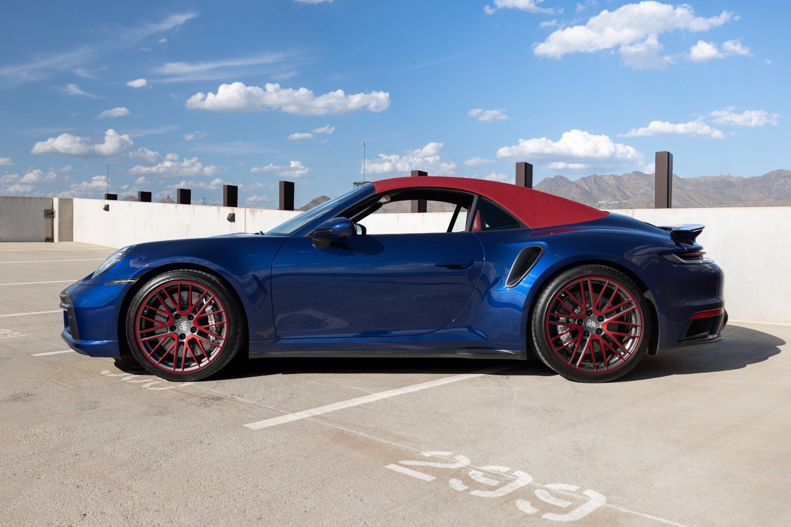 Used 2025 Porsche 911 Turbo AWD/4WD image 19