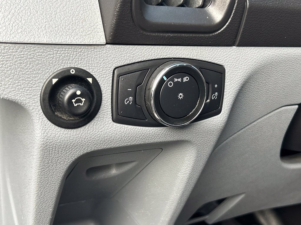Used 2019 Ford Transit 250 148 Low Roof RWD image 32