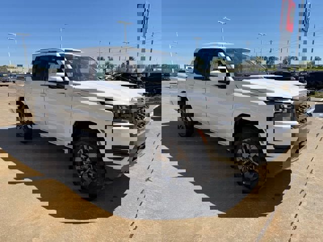 New 2026 Nissan Frontier SV image 7