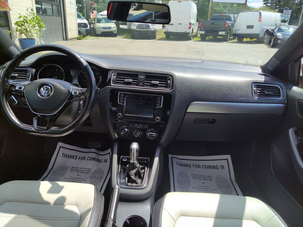 Used 2016 Volkswagen Jetta Sport w/ Lighting Package image 10