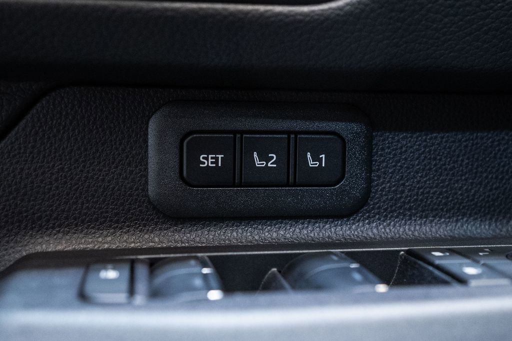 New 2025 Toyota Land Cruiser image 18