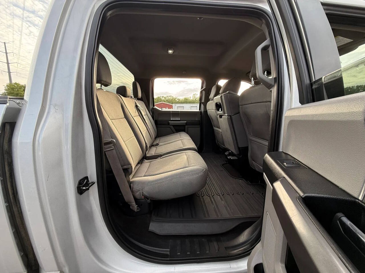 Used 2019 Ford F150 XLT w/ Equipment Group 302A Luxury AWD/4WD image 19