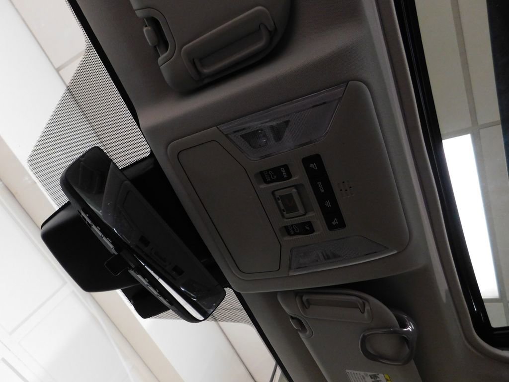 Used 2020 Toyota RAV4 Limited w/ Carpet Mat Package image 63