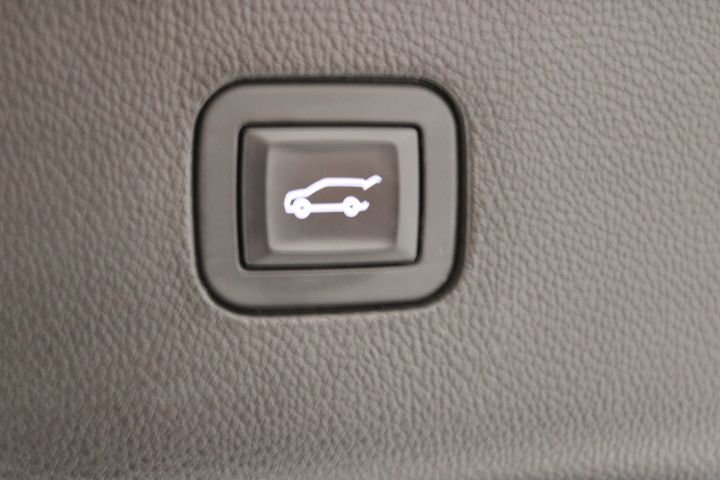 Used 2020 Buick Enclave Avenir w/ Avenir Technology Package image 17