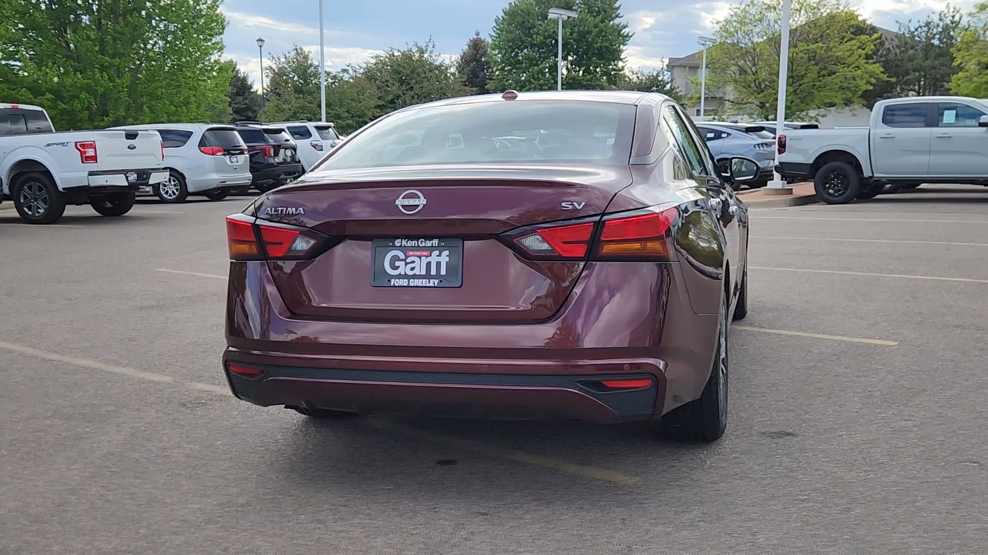 Used 2024 Nissan Altima 2.5 SV FWD image 18