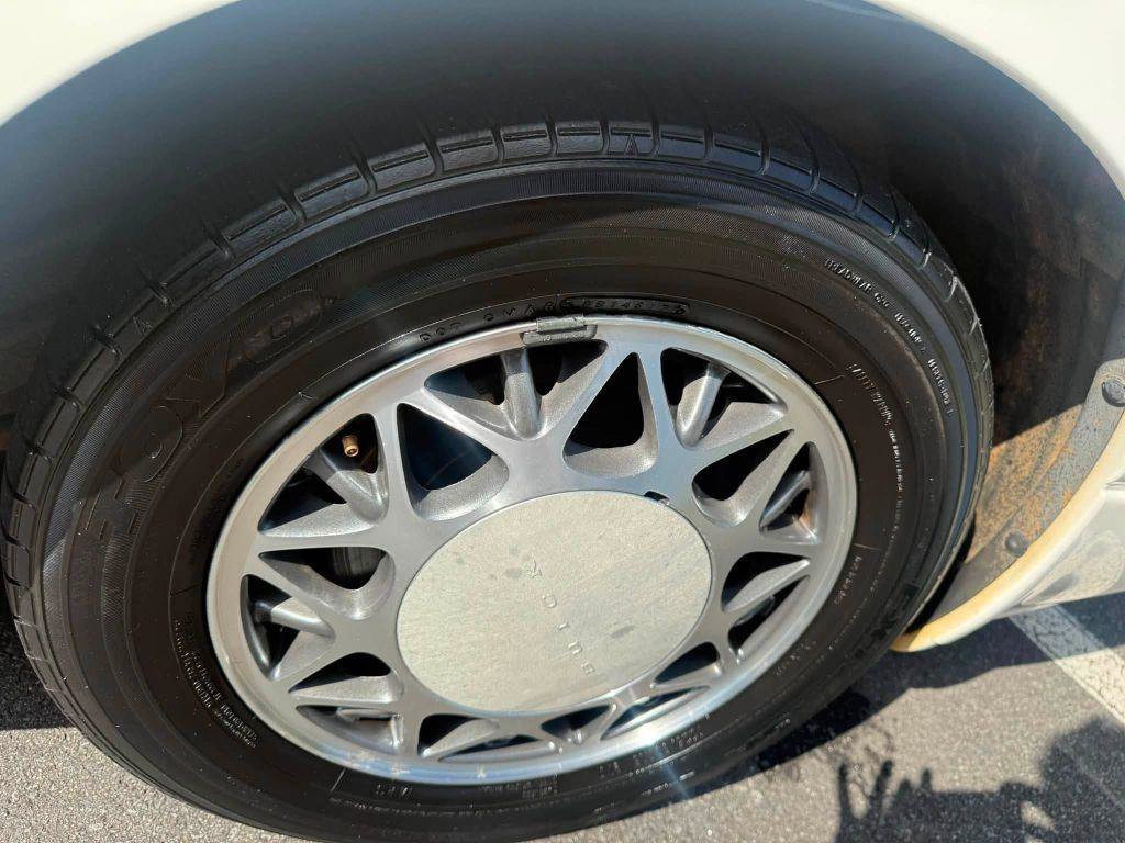 Used 2004 Buick Le Sabre Custom FWD image 28
