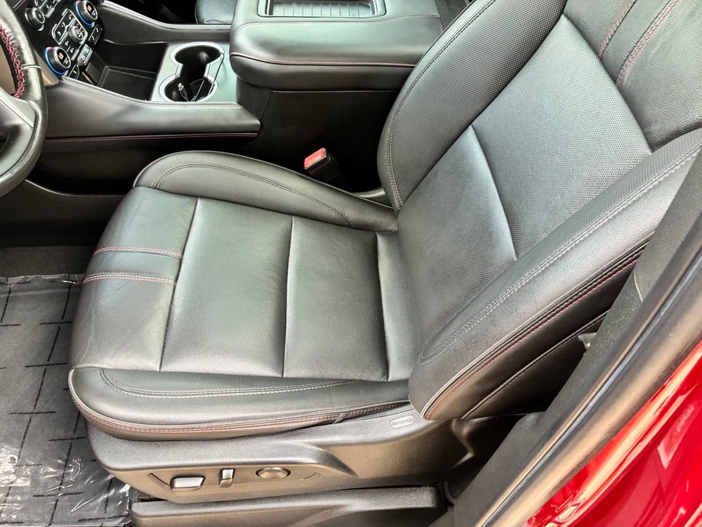Certified 2022 Chevrolet Suburban RST w/ Sport Performance Package RWD image 23