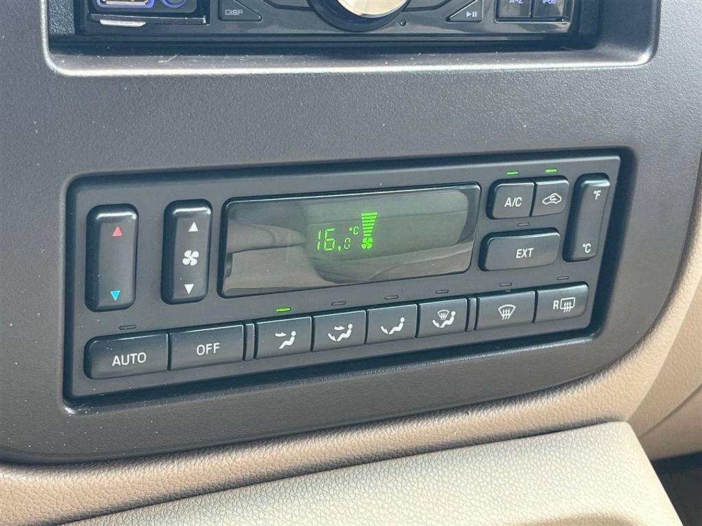 Used 2003 Ford Expedition Eddie Bauer RWD image 24