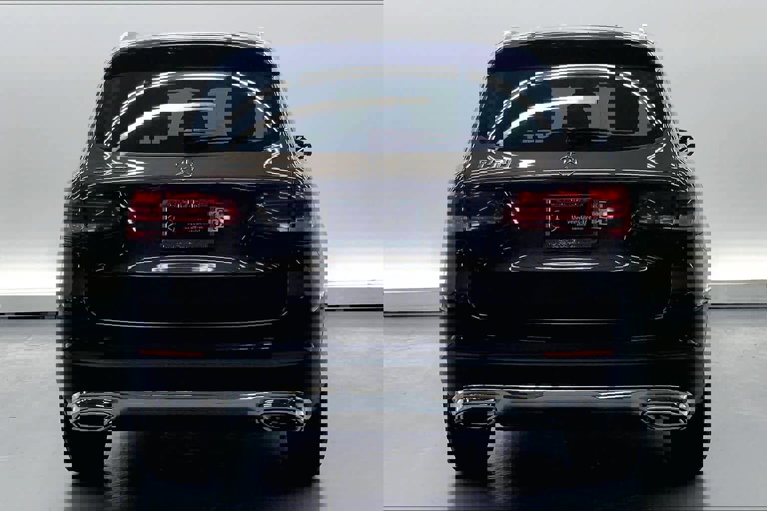 Used 2017 Mercedes-Benz GLC 300 image 3