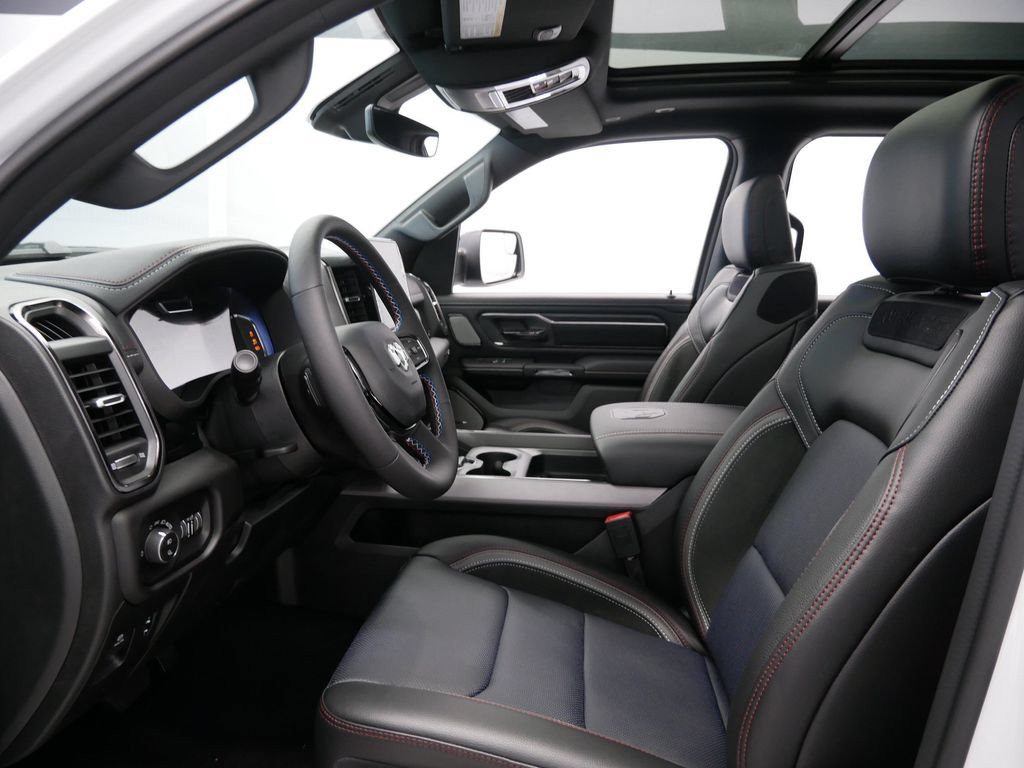 New 2026 RAM 1500 Laramie AWD/4WD image 12