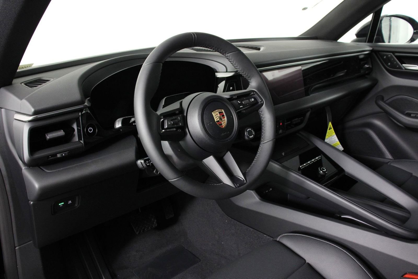 New 2026 Porsche Macan Electric RWD image 4
