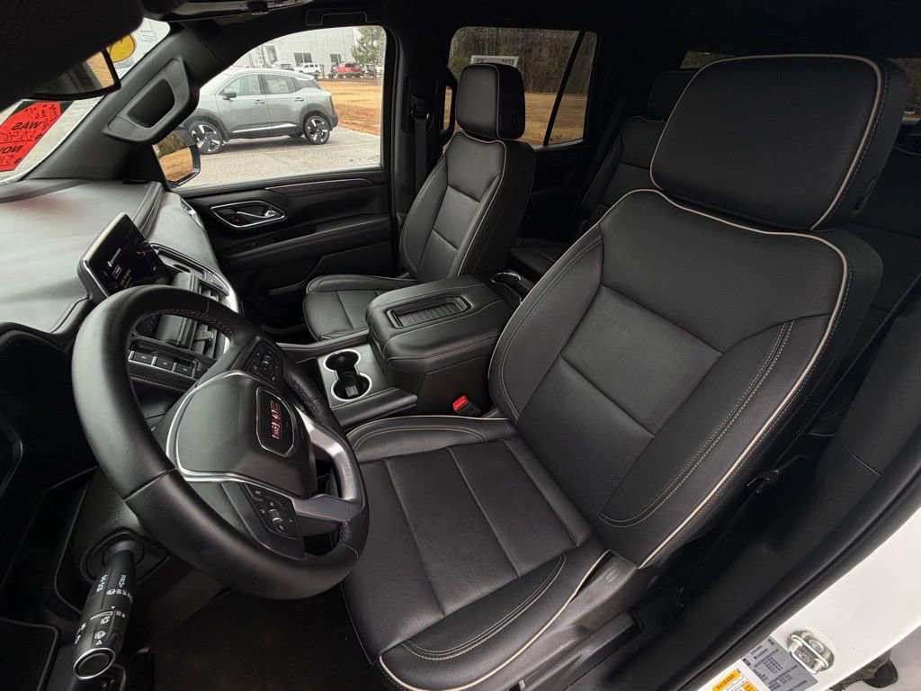Used 2023 GMC Yukon SLT image 11