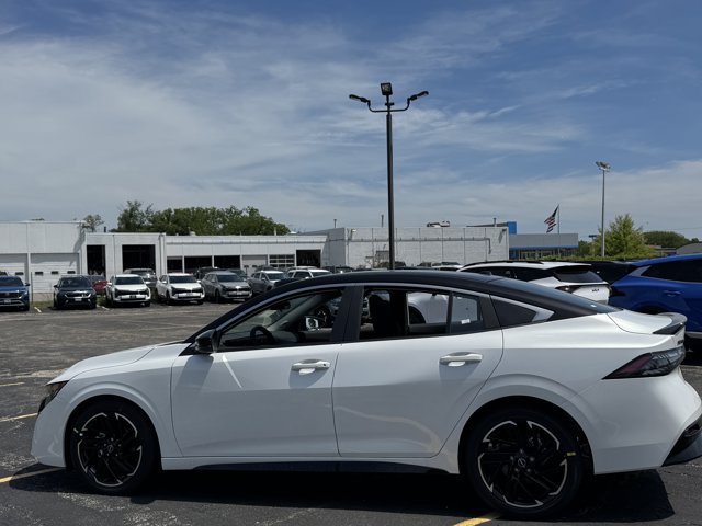 New 2026 Nissan Sentra SR w/ Floor Mat Package FWD image 22