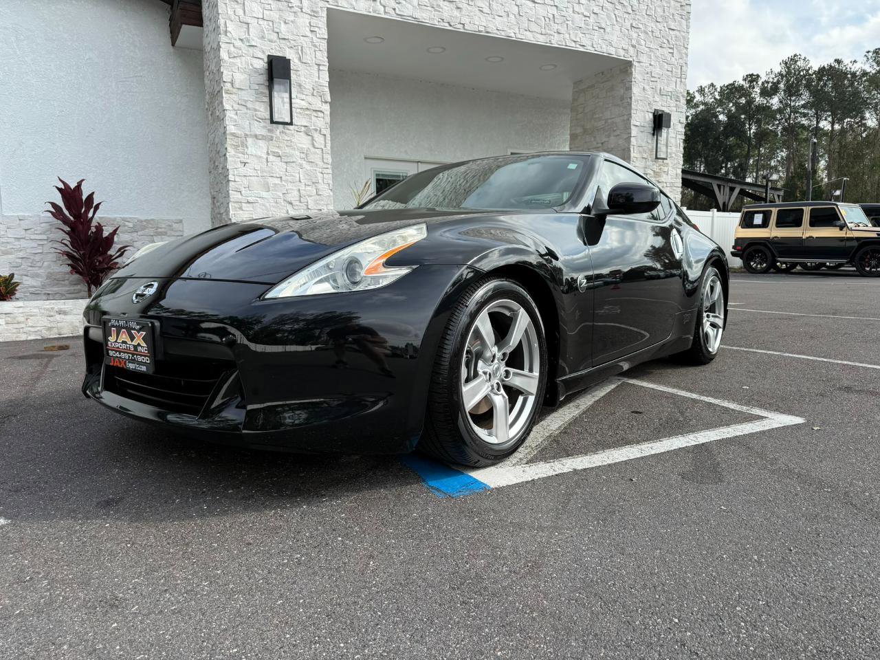 Used 2009 Nissan 370Z Touring image 7