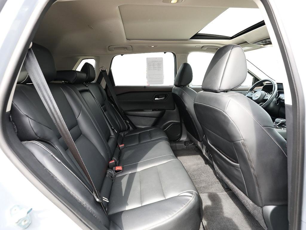 Used 2023 Nissan Rogue SL w/ SL Premium Package image 24