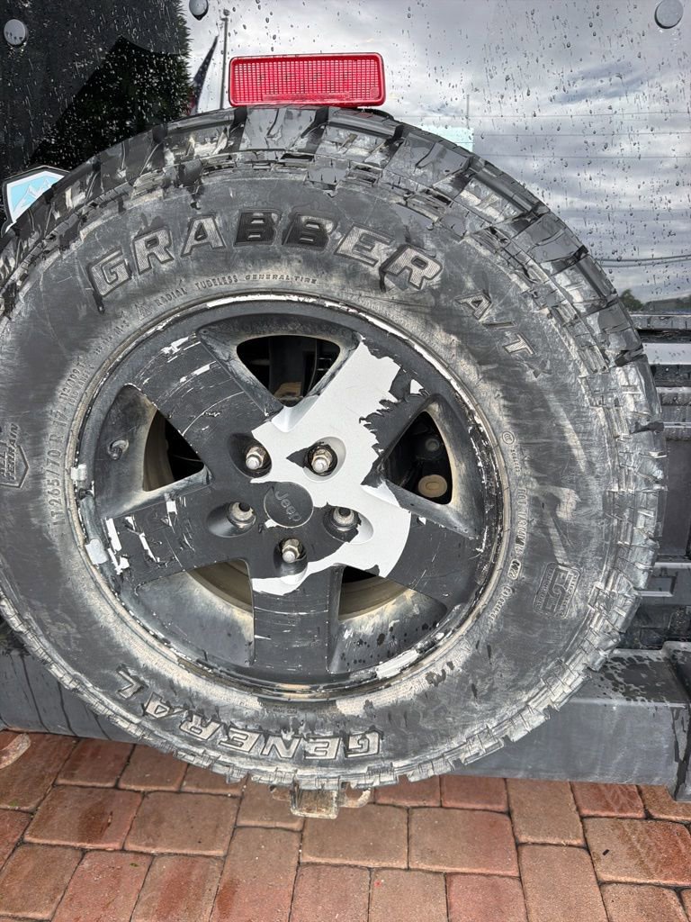 Used 2009 Jeep Wrangler Unlimited Rubicon w/ Dual Top Group image 24