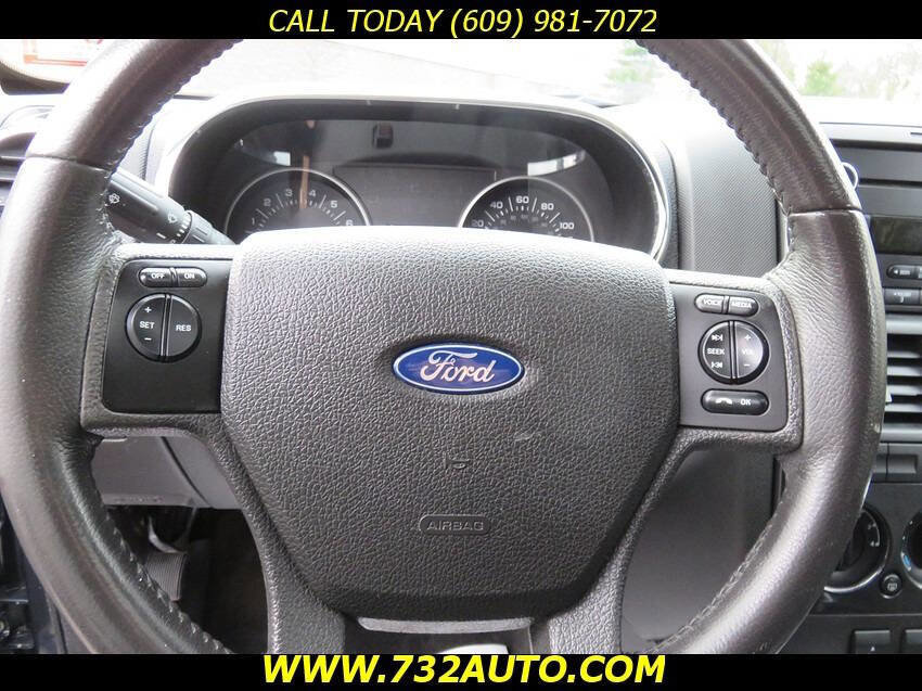 Used 2010 Ford Explorer XLT image 27