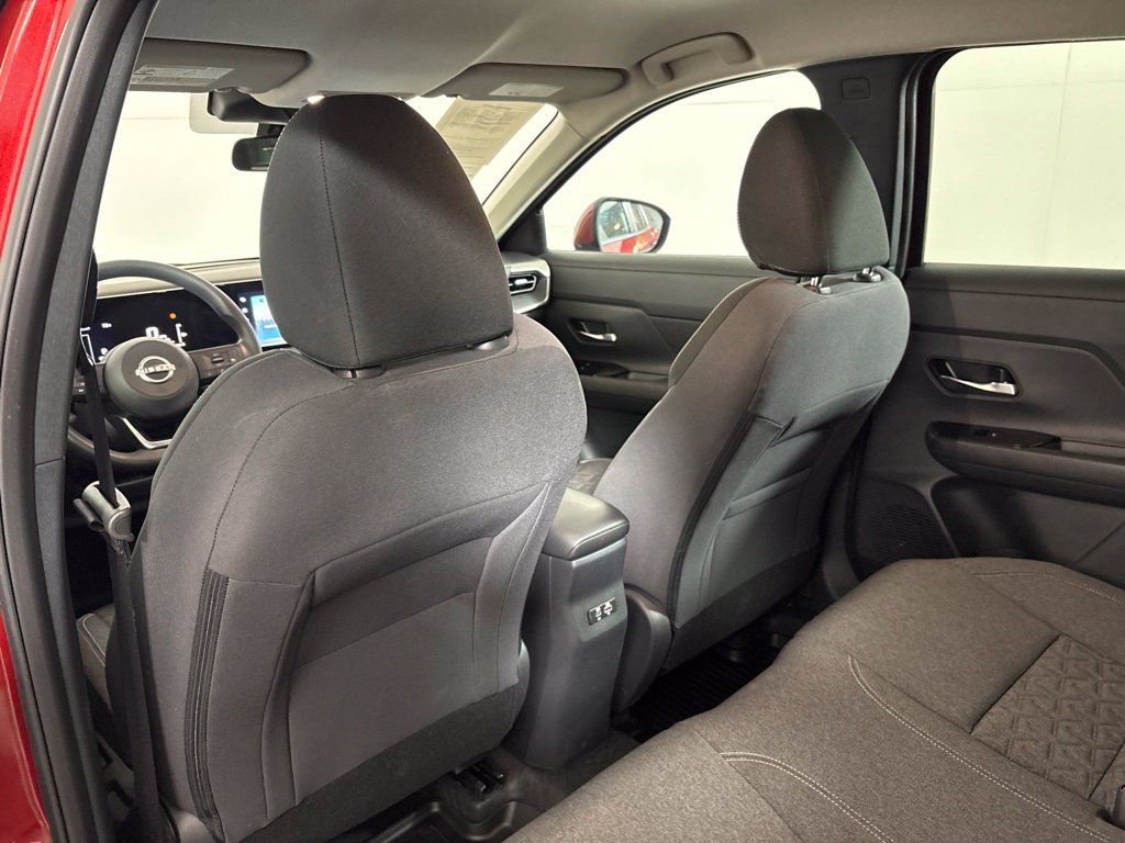 Used 2025 Nissan Kicks SV w/ Illumination Package FWD image 25