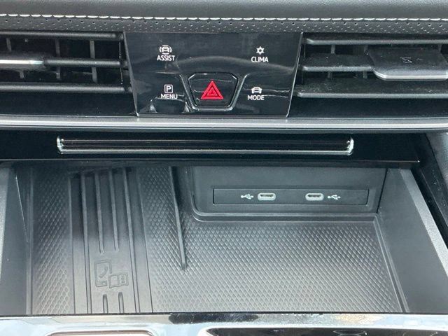 Used 2025 Volkswagen Atlas SE AWD/4WD image 28