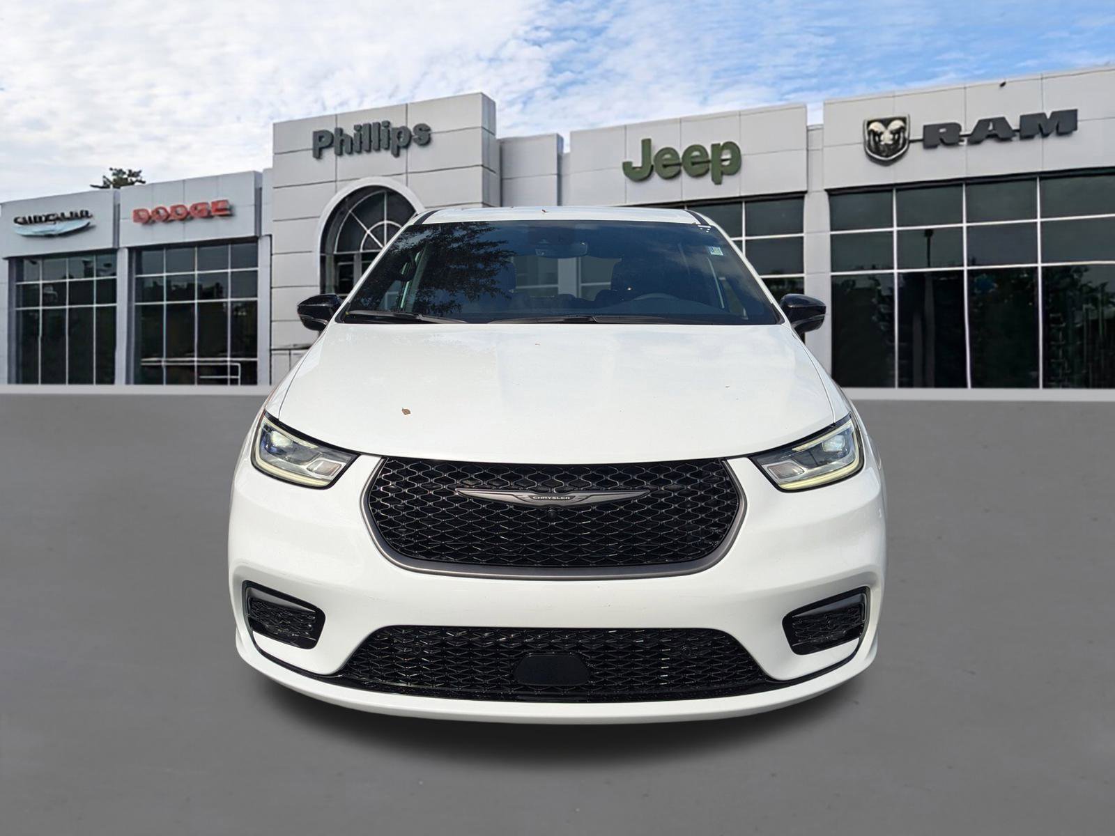 New 2026 Chrysler Pacifica Select image 8