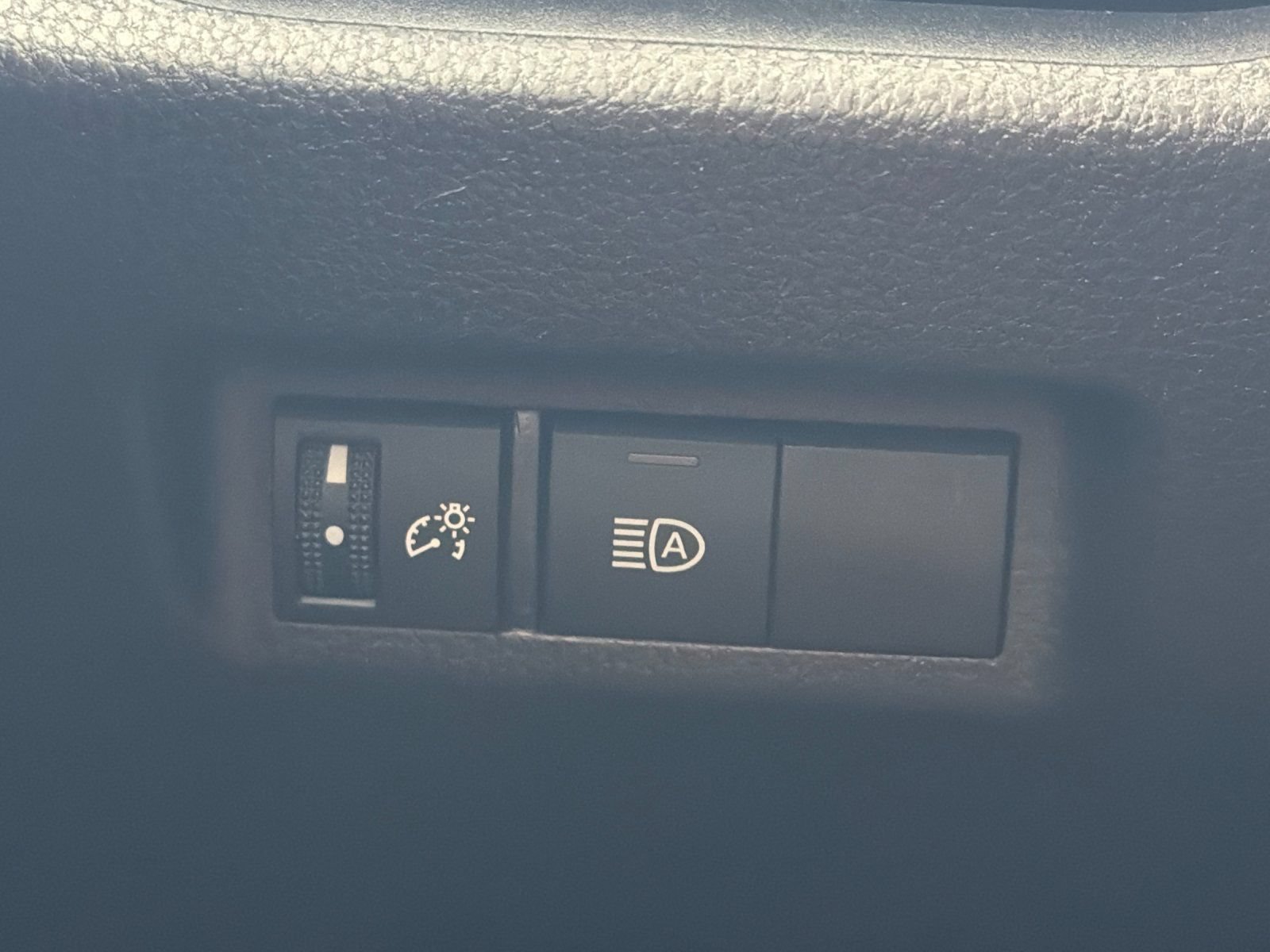 Used 2024 Toyota RAV4 LE AWD/4WD image 31