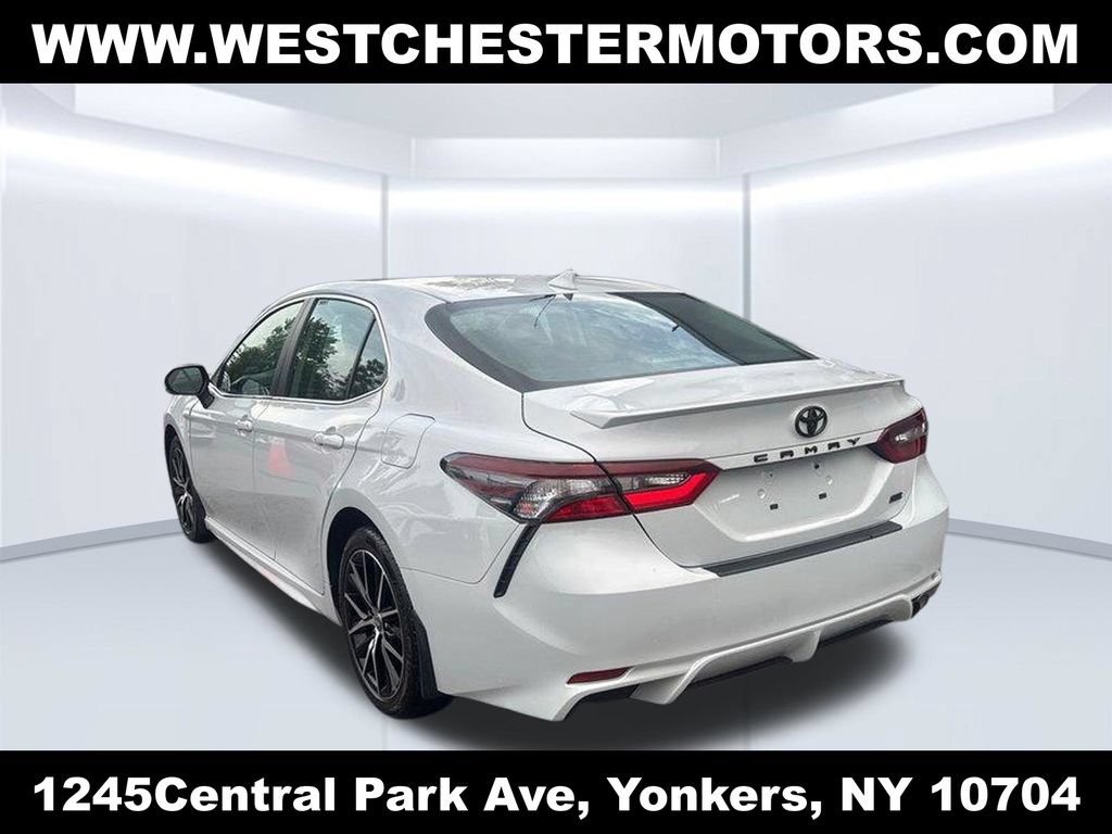 Used 2024 Toyota Camry SE w/ Convenience Package FWD image 7