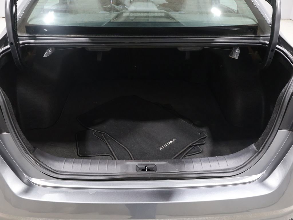 Used 2024 Nissan Altima 2.5 S image 4