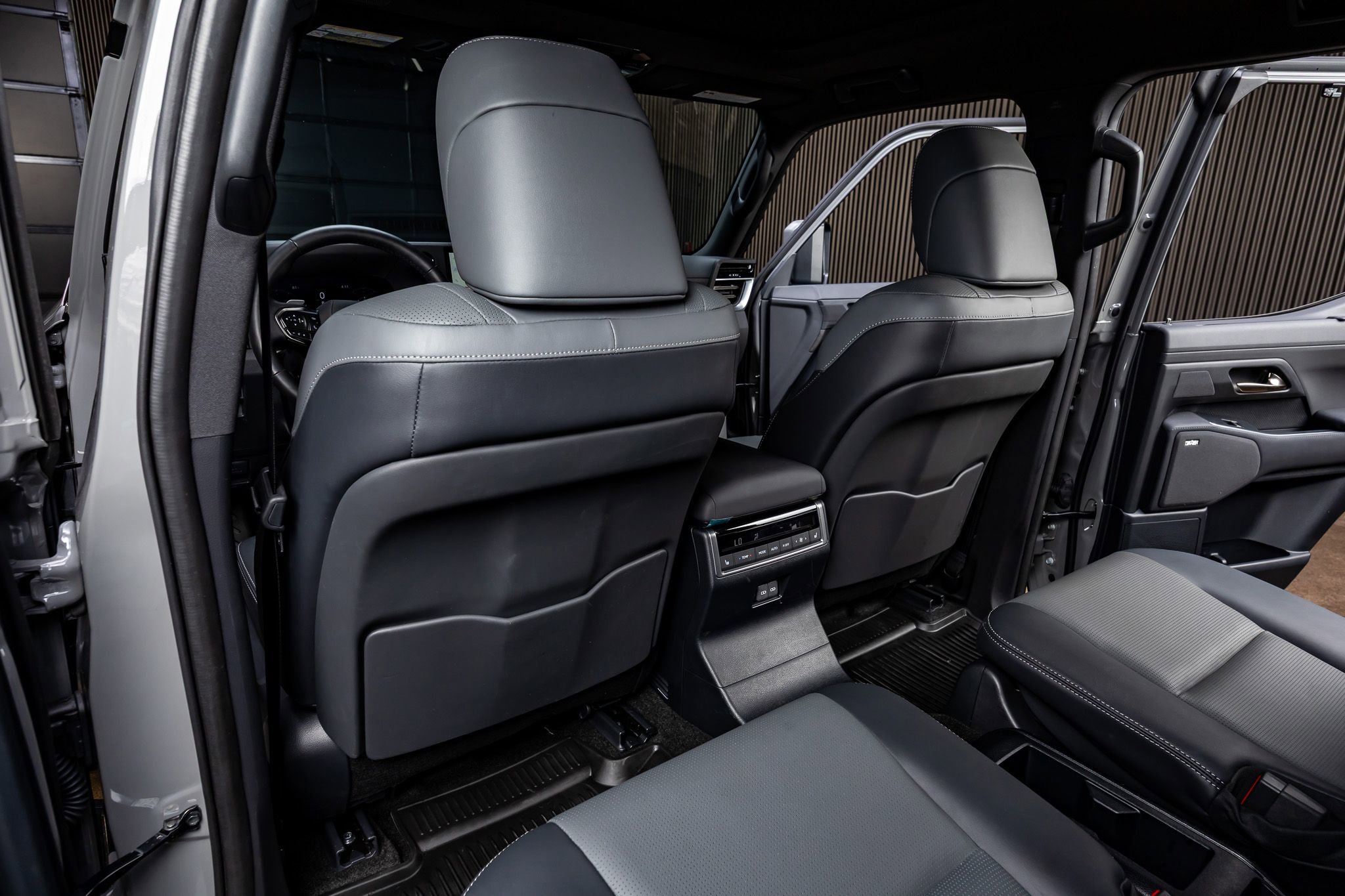 Used 2025 Lexus GX 550 image 32