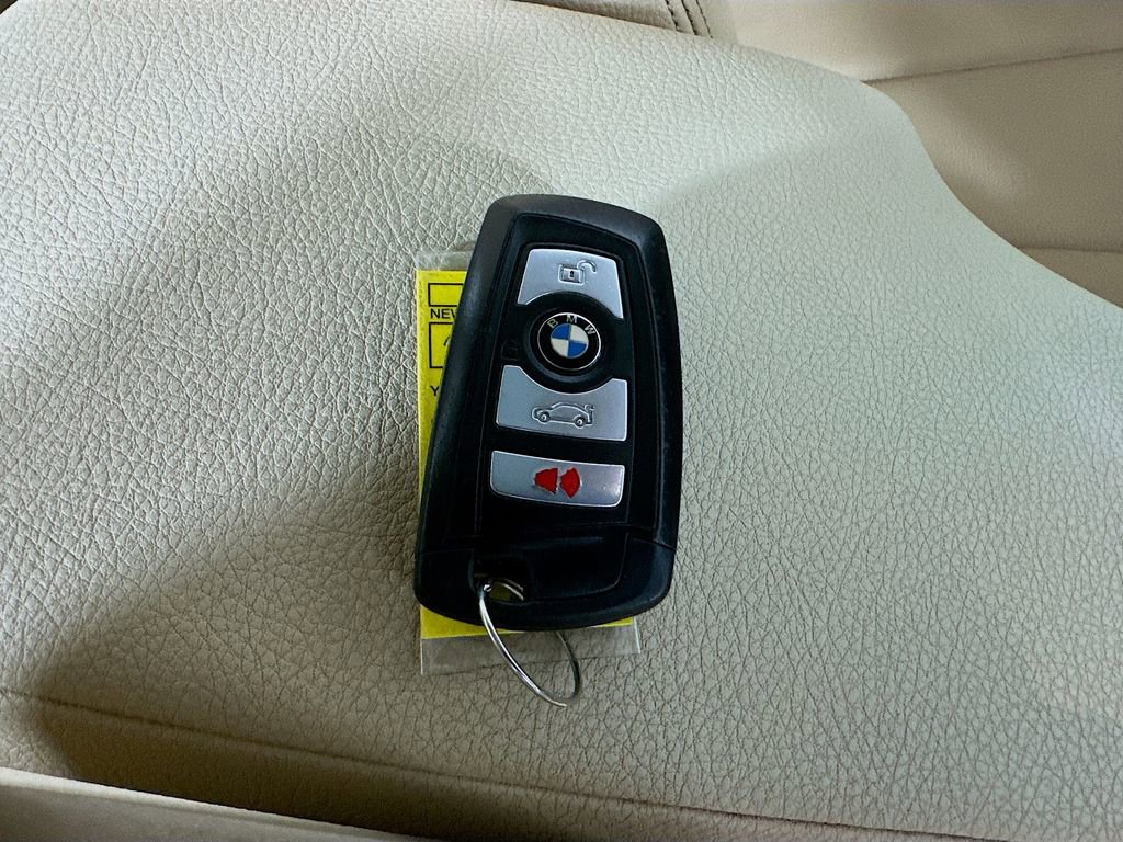 Used 2016 BMW 320i Sedan image 39