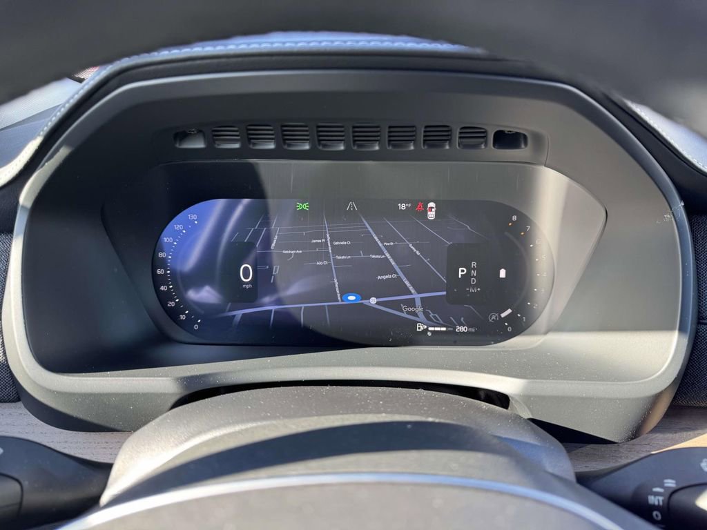 Certified 2026 Volvo XC90 B6 Plus w/ Protection Package Premier image 23