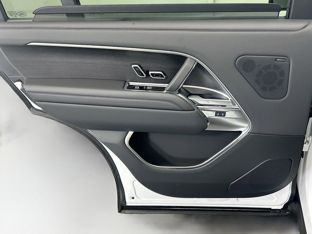 New 2026 Land Rover Range Rover Long Wheelbase SE image 26