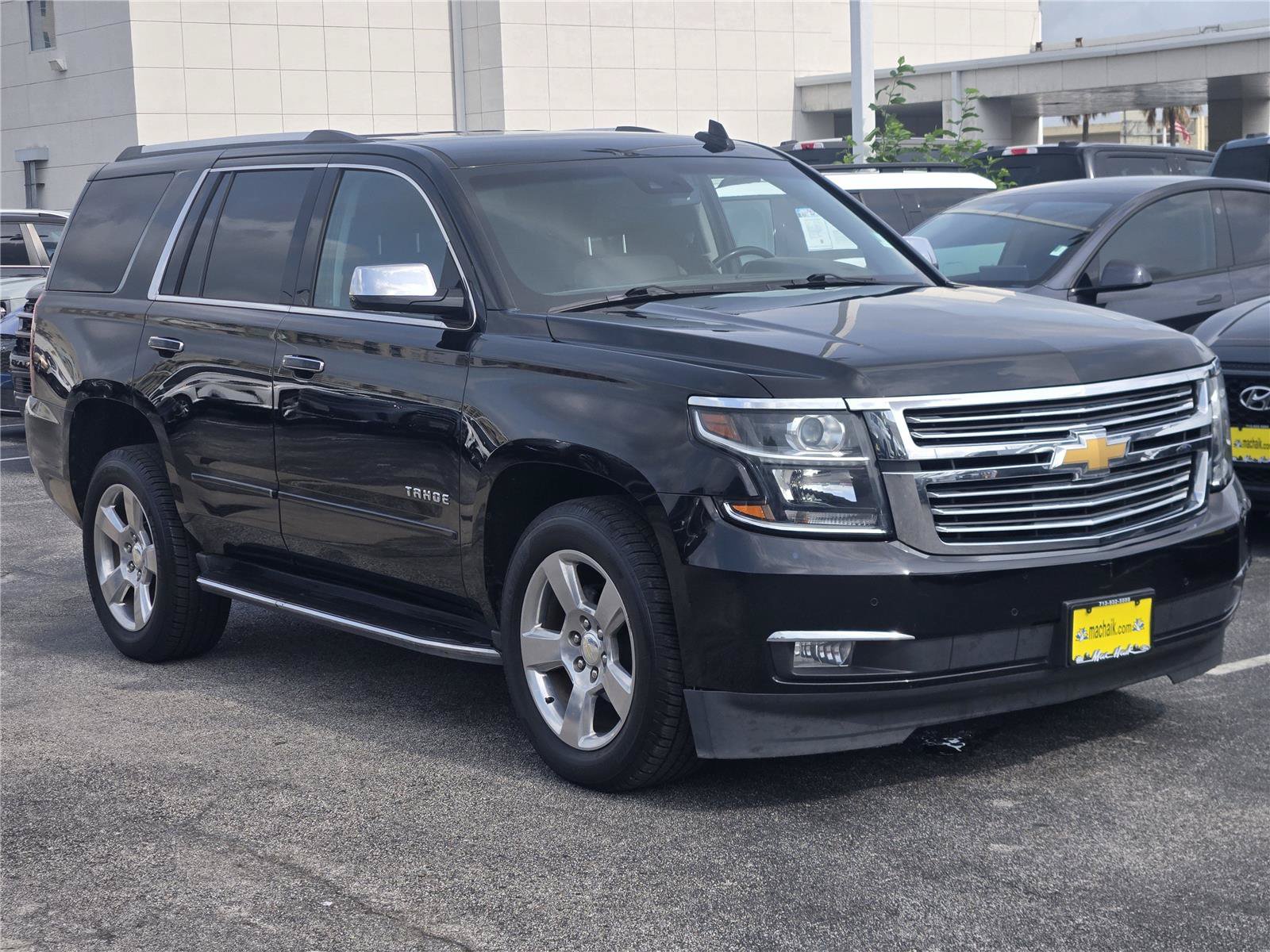 Used 2018 Chevrolet Tahoe Premier AWD/4WD image 3