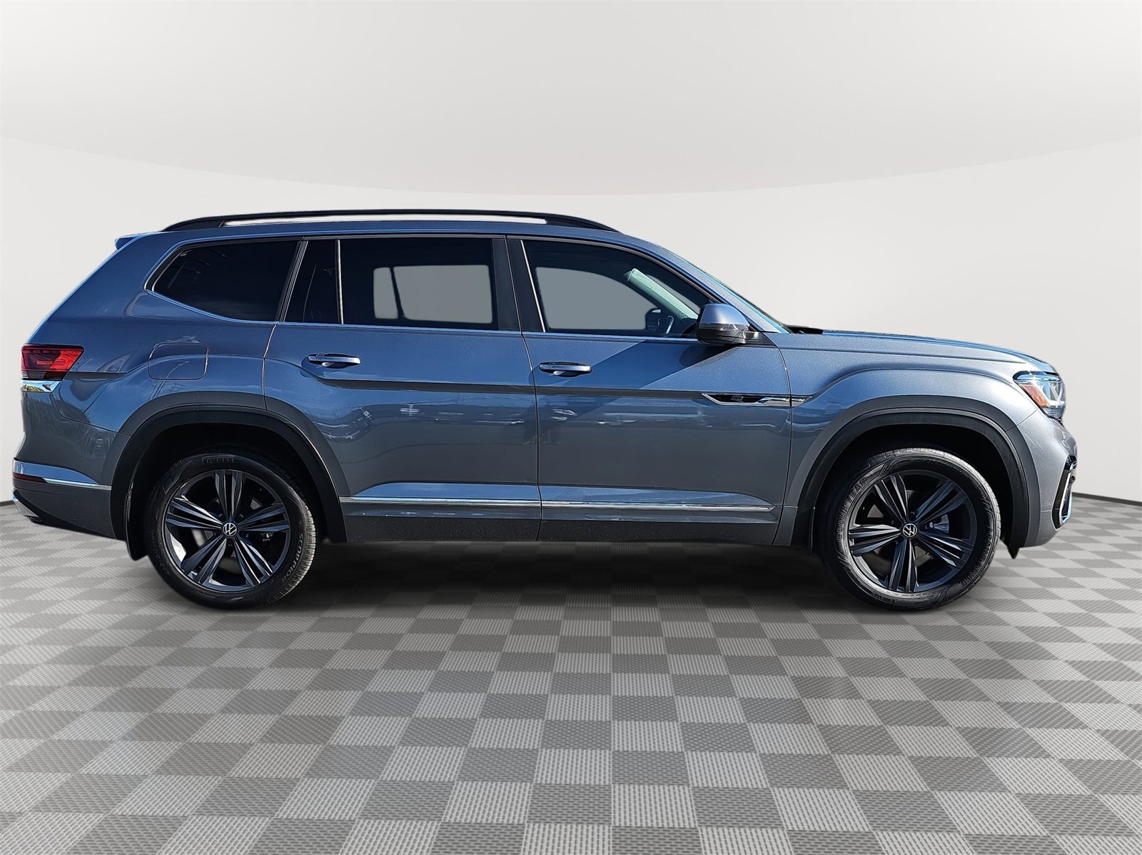 Used 2021 Volkswagen Atlas SE w/ Panoramic Sunroof Package image 4