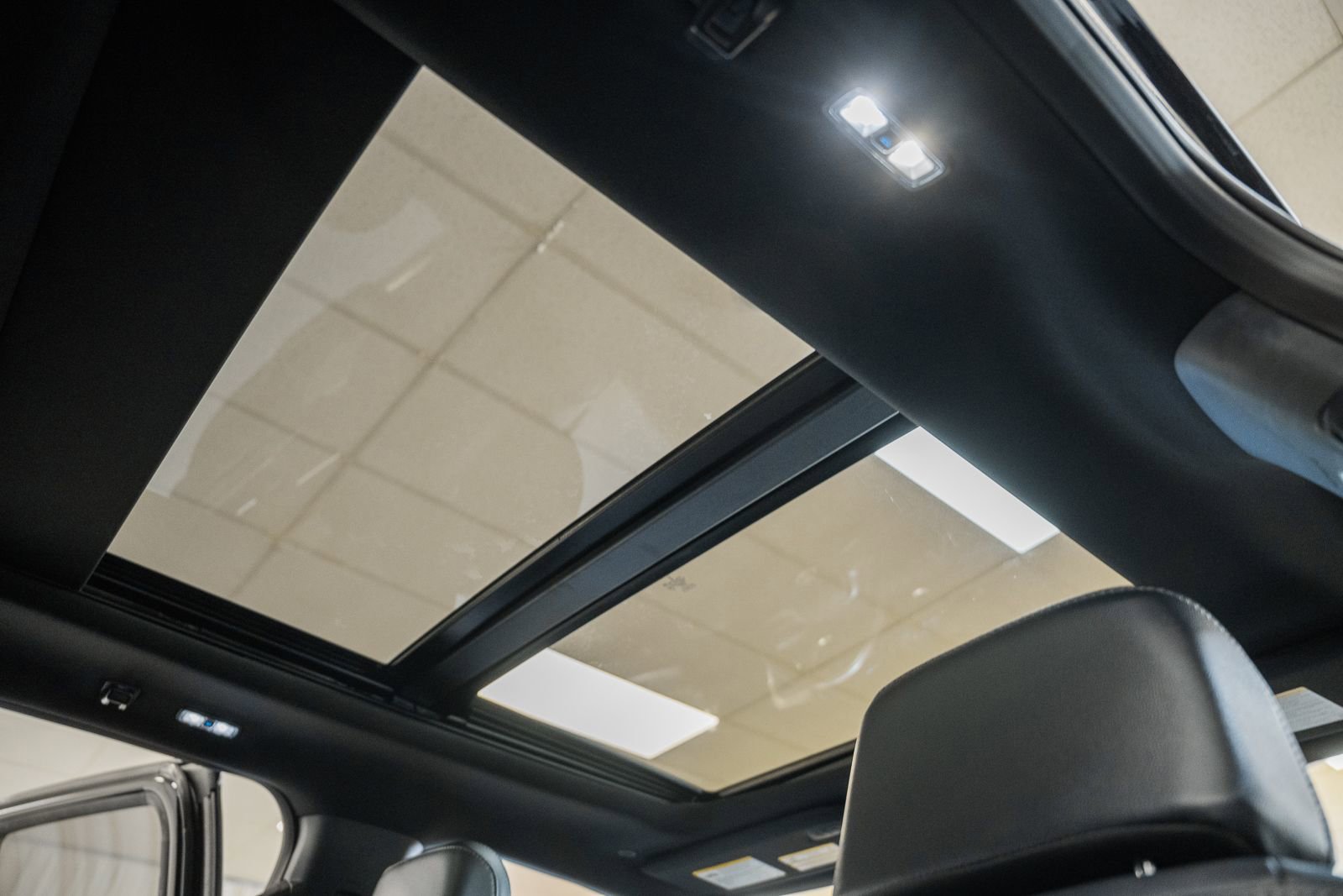 Certified 2023 Ford F150 Lariat image 39