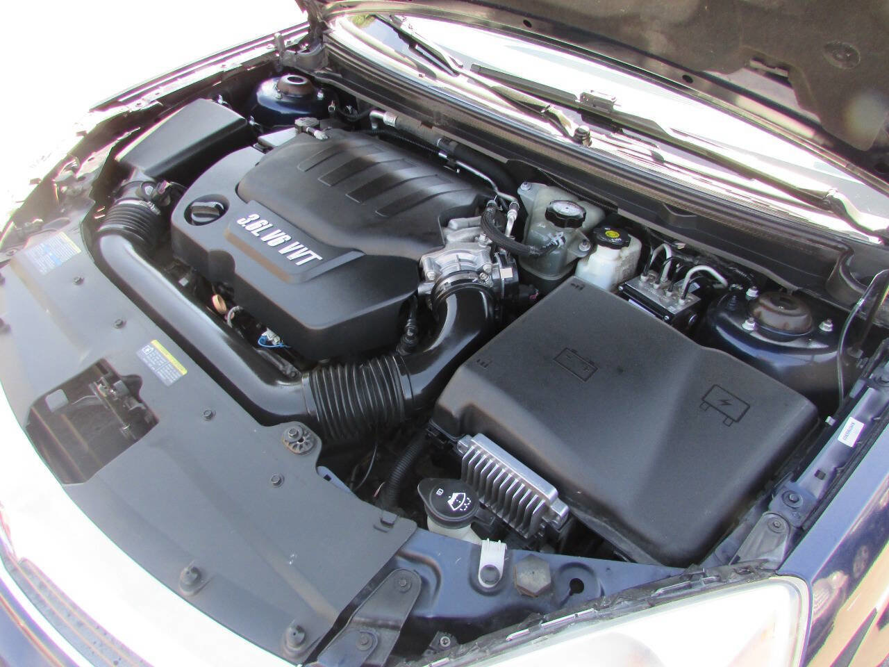 Used 2008 Saturn Aura XR w/ Premium Trim Package image 26