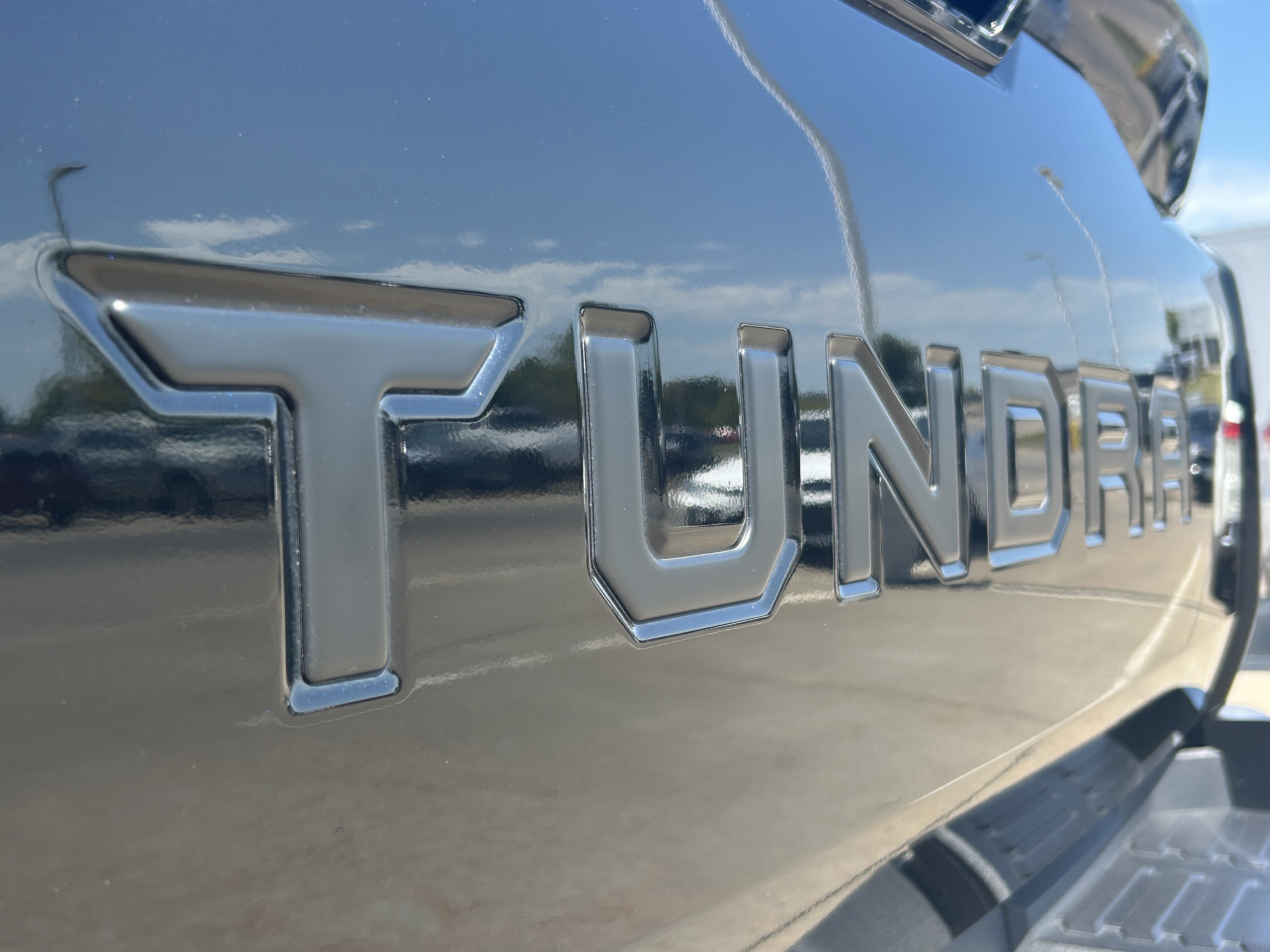 Used 2026 Toyota Tundra Limited w/ TRD Off-Road Package AWD/4WD image 8