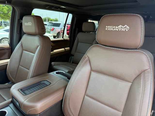 Used 2023 Chevrolet Suburban High Country AWD/4WD image 13