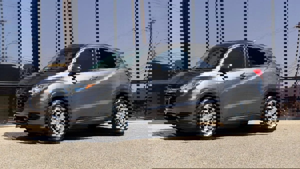 Used 2016 Honda HR-V LX image 6