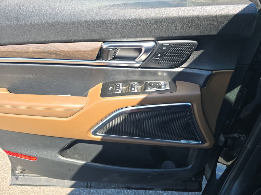 Used 2021 Kia Telluride SX w/ SX Prestige Package image 26