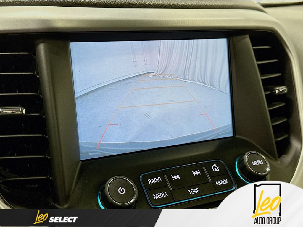 Used 2019 GMC Acadia SLT w/ LPO, Floor Liner Package FWD image 16