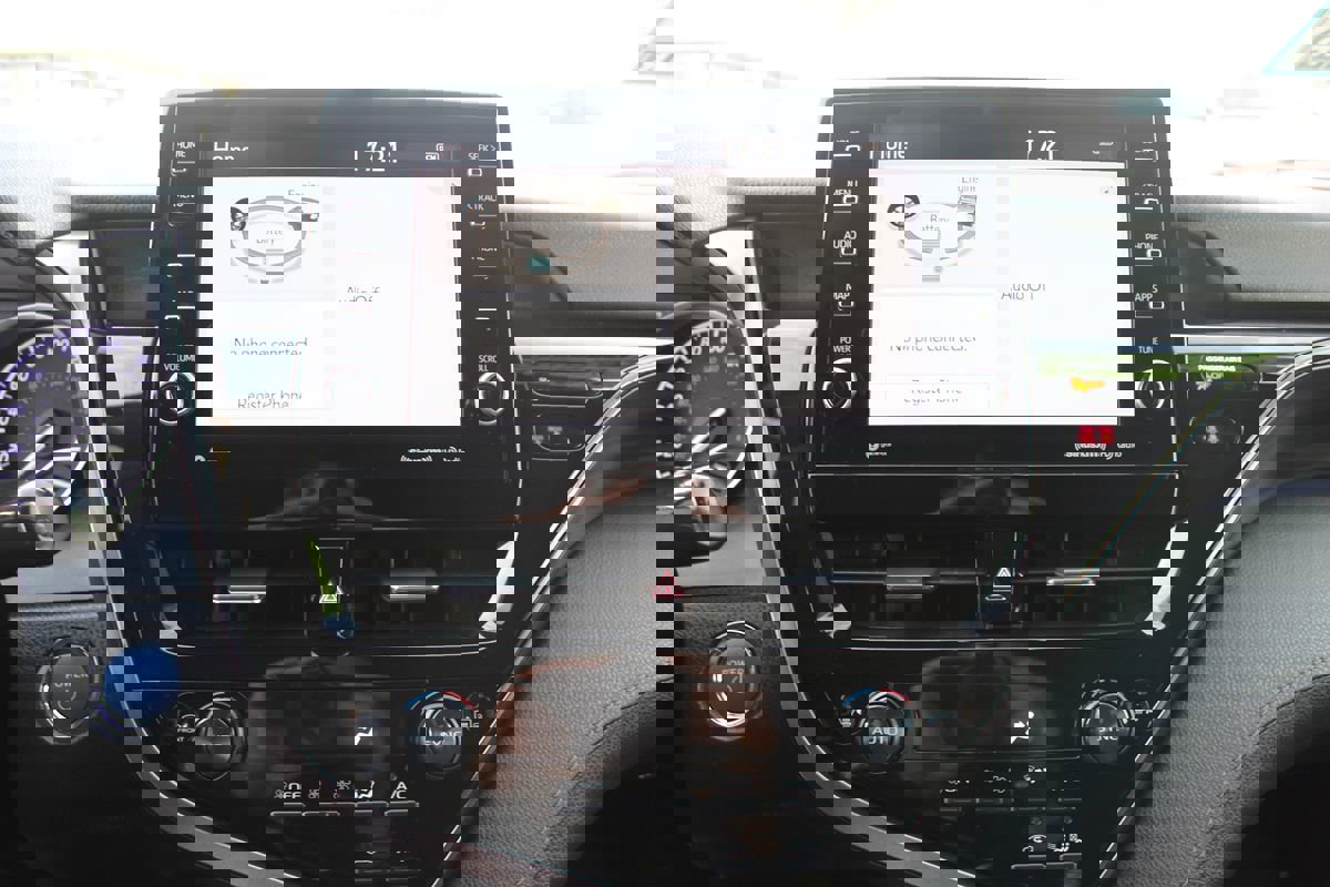 Used 2021 Toyota Camry XLE image 26