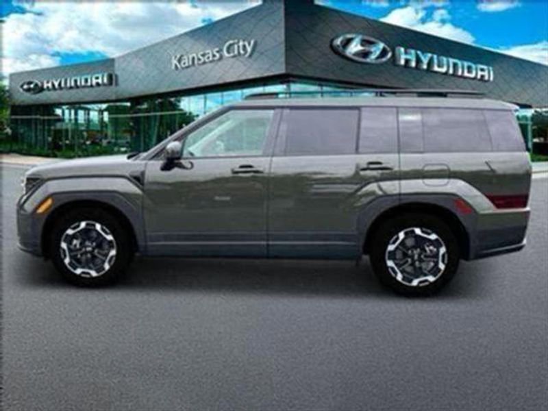 Used 2025 Hyundai Santa Fe SEL image 7